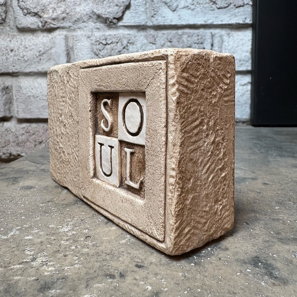 RK Productions Hand Cast Stone Collection Bookend - Picture 11 of 13